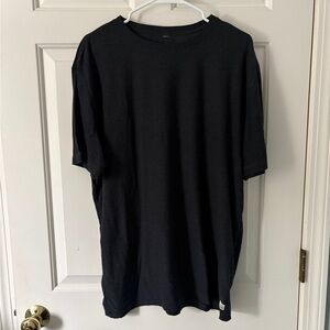 Vuori Men's Charcoal Short Sleeve Strato-Tech Tee shirt